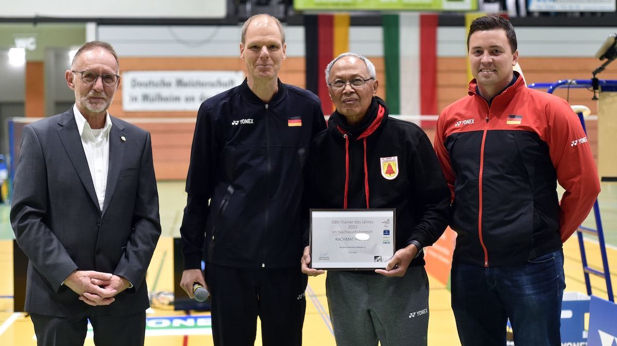 Rachmat Hidajat als „DBV-Trainer des Jahres 2022 im Nachwuchsbereich“ geehrt