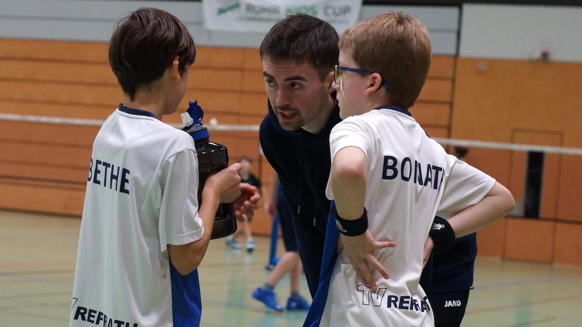 Der TV Refrath sucht Badmintontrainer*in / Mitarbeiter*in