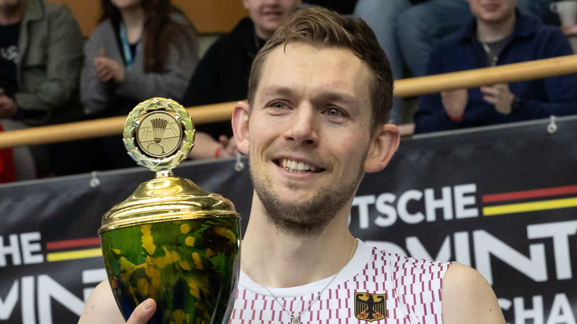 Marvin Seidel erhält Markus-Keck-Gedächtnispokal